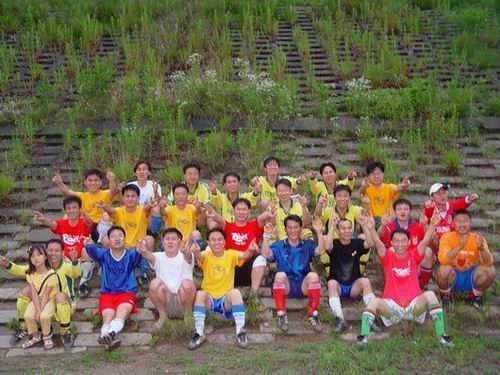 클럽 희망축구단과  노사모축구동호회의 기념촬영 